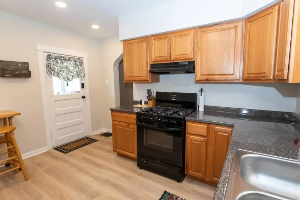 Updated & Comfy Bungalow With Parking Easy Access Pittsburgh 0*,  Stati Uniti
